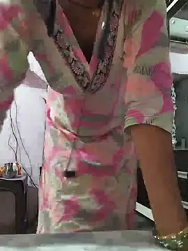 Love-pari077 online show from June 27, 2026, 4:39 am