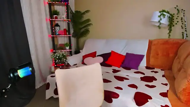 SoulHarmoonyy online show from April 13, 2026, 3:23 am