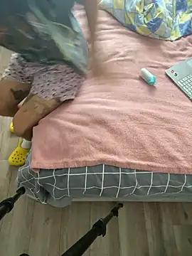 darkdecide online show from November 2, 2025, 10:50 am