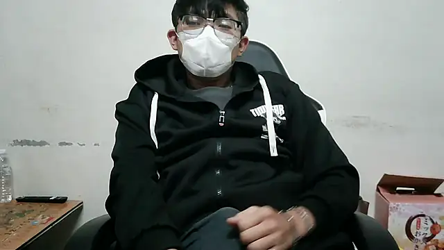 bigbb101011 online show from March 12, 2026, 1:50 pm