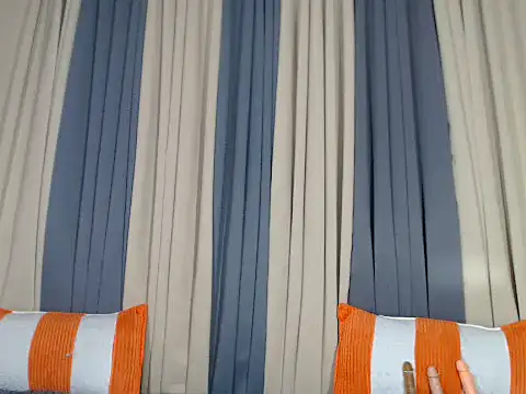 Trexiehot online show from December 5, 2025, 4:32 am