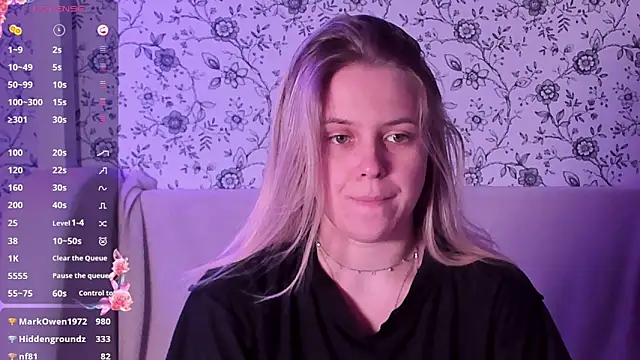 AngelAnty online show from December 13, 2025, 7:53 pm