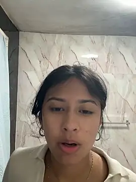 lynn9000 online show from October 18, 2025, 7:42 am