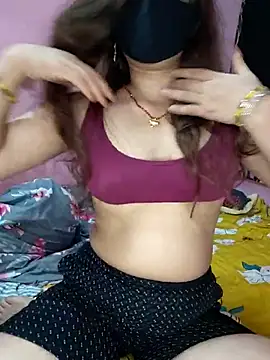 hiddennisha online show from April 8, 2026, 11:10 am