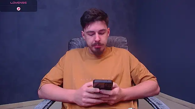 EnzoRace online show from January 6, 2026, 5:55 am