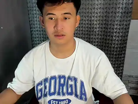 Adim-pinoy146 online show from May 12, 2026, 8:44 am