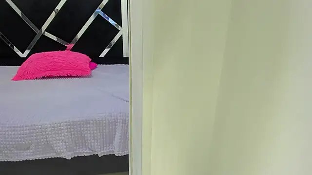 Snapshot of iisabella_noa chatting on September 29, 2025, 1:16 pm iisabella noa online show from September 29, 2025, 1:16 pm