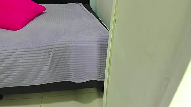 Snapshot of iisabella_noa chatting on October 2, 2025, 12:56 pm iisabella noa online show from October 2, 2025, 12:56 pm