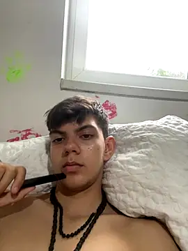 Snapshot of Cos_minn chatting on November 6, 2025, 12:06 pm Cos minn online show from November 6, 2025, 12:06 pm