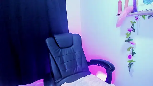 Cooperrosscute233 online show from September 16, 2025, 8:21 pm