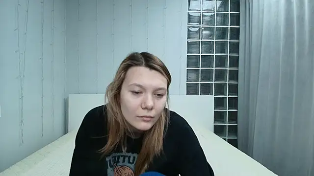 Sunny Sammy online show from April 19, 2026, 1:27 am