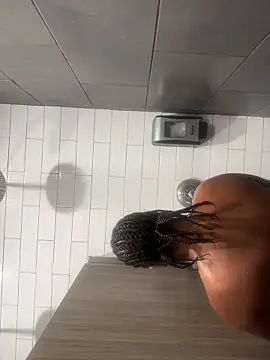 reinagotthroat online show from March 21, 2026, 2:20 pm