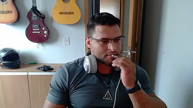 Snapshot of KRYSTALIZEDY chatting on January 17, 2026, 7:39 pm KRYSTALIZEDY online show from January 17, 2026, 7:39 pm