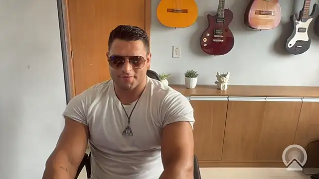 Snapshot of KRYSTALIZEDY chatting on April 8, 2026, 5:24 pm KRYSTALIZEDY online show from April 8, 2026, 5:24 pm