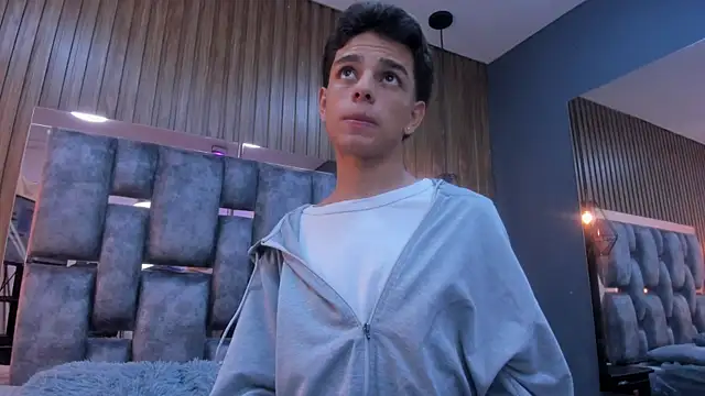 owen  johnson online show from April 12, 2026, 11:26 am