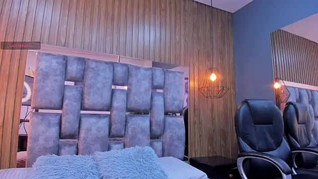 owen  johnson online show from April 15, 2026, 11:50 am