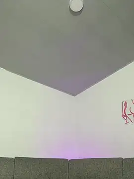 SamanthaDiamonds  online show from September 14, 2025, 1:16 am