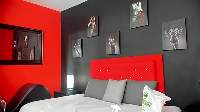 lilyth adam online show from October 8, 2025, 7:33 pm