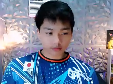 Snapshot of Mister_officer69 chatting on December 5, 2025, 12:19 am Mister officer69 online show from December 5, 2025, 12:19 am