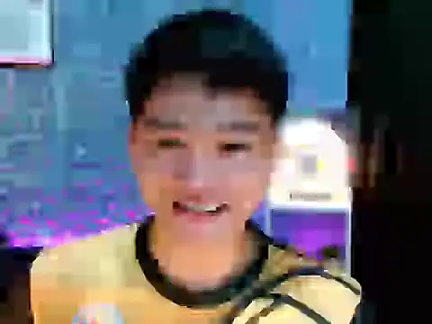 Snapshot of Mister_officer69 chatting on December 21, 2025, 4:58 pm Mister officer69 online show from December 21, 2025, 4:58 pm