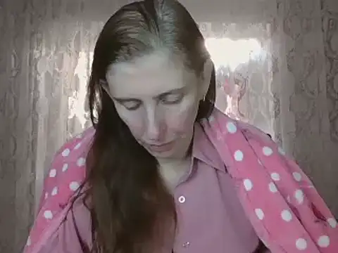 CandiCole online show from October 28, 2025, 5:22 am