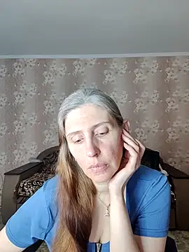 Snapshot of CandiCole chatting on July 1, 2026, 5:42 am CandiCole online show from July 1, 2026, 5:42 am