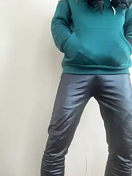 iikangi online show from March 7, 2026, 2:08 am