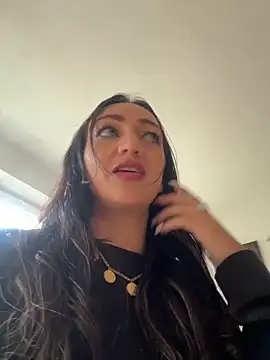 Ninabigtitied online show from November 14, 2025, 12:26 pm