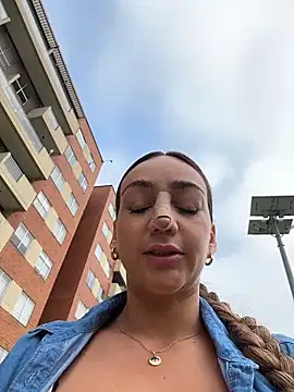 Ninabigtitied online show from April 14, 2026, 12:22 pm