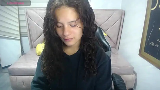 Velvet Moon V online show from September 9, 2025, 1:10 pm