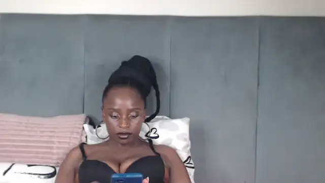 Snapshot of Jah-Queen chatting on January 6, 2026, 7:50 pm Jah-Queen online show from January 6, 2026, 7:50 pm