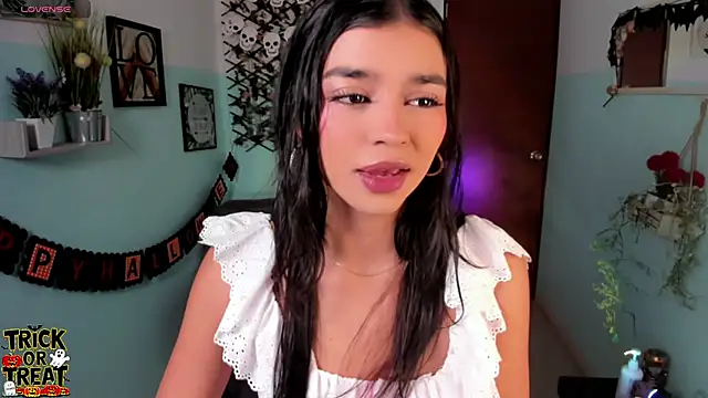 Elsa Pataky online show from October 28, 2025, 2:20 pm