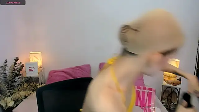 tsmokemachine online show from October 30, 2025, 5:46 pm