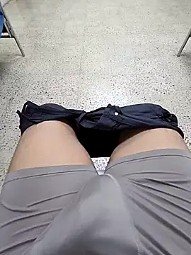 Renatox69 online show from April 6, 2026, 12:08 am