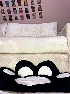 Rinamay  online show from November 30, 2025, 11:09 pm