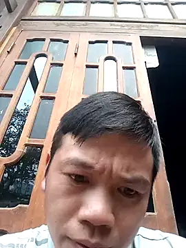 Snapshot of DungLuongg chatting on October 25, 2025, 11:32 pm DungLuongg online show from October 25, 2025, 11:32 pm