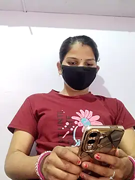 poojam93 online show from October 5, 2025, 1:15 am