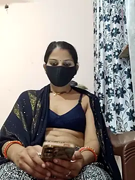 poojam93 online show from December 18, 2025, 10:10 am