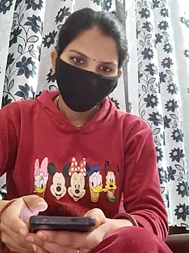 poojam93 online show from February 5, 2026, 2:49 am