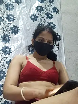 poojam93 online show from May 25, 2026, 3:12 am