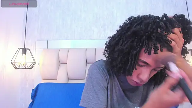 Snapshot of Johan_gz_ chatting on March 3, 2026, 11:38 am Johan gz online show from March 3, 2026, 11:38 am