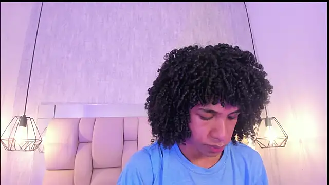 Snapshot of Johan_gz_ chatting on April 7, 2026, 11:43 am Johan gz online show from April 7, 2026, 11:43 am