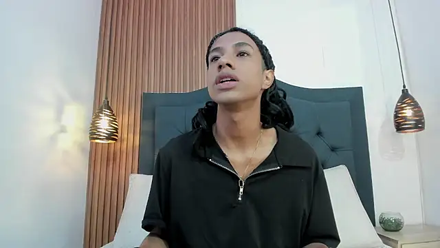 Snapshot of Johan_gz_ chatting on May 4, 2026, 11:39 am Johan gz online show from May 4, 2026, 11:39 am