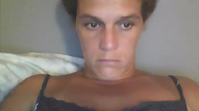 sarahkat86 online show from February 18, 2026, 12:28 am