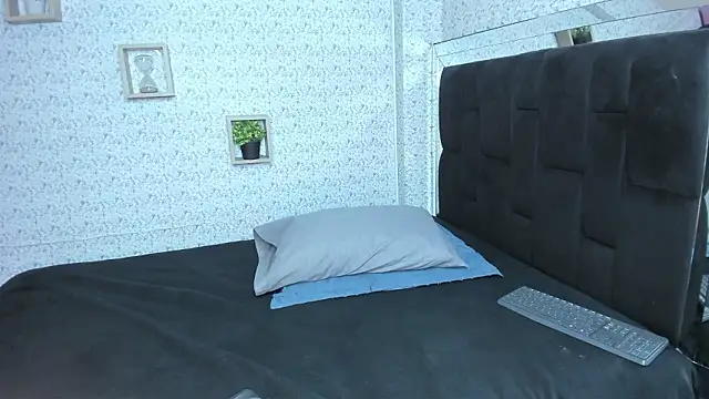 lisa logan online show from February 13, 2026, 4:41 am