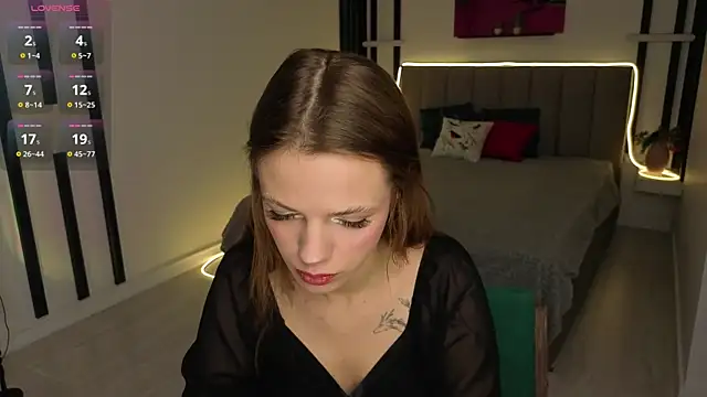 AliceDelaney online show from September 16, 2025, 8:32 pm