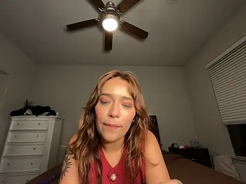 eurydicee online show from October 7, 2025, 12:41 am