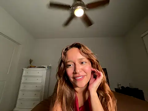 eurydicee online show from November 7, 2025, 12:43 am