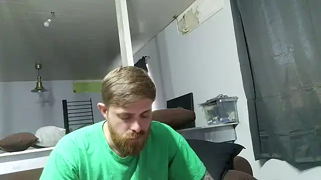 Bikerhot883hd online show from April 26, 2026, 5:43 pm