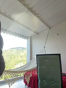 samanthahut1 online show from March 14, 2026, 9:42 pm